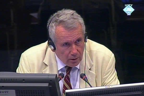 Martin Bell, witness at the Radovan Karadzic trial 