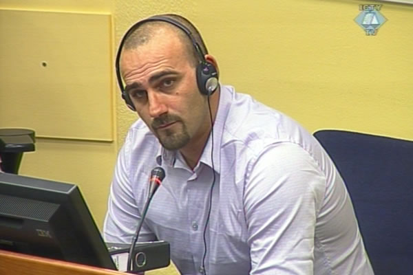 Shefqet Kabashi in the courtroom Shefqet Kabashi in the courtroom