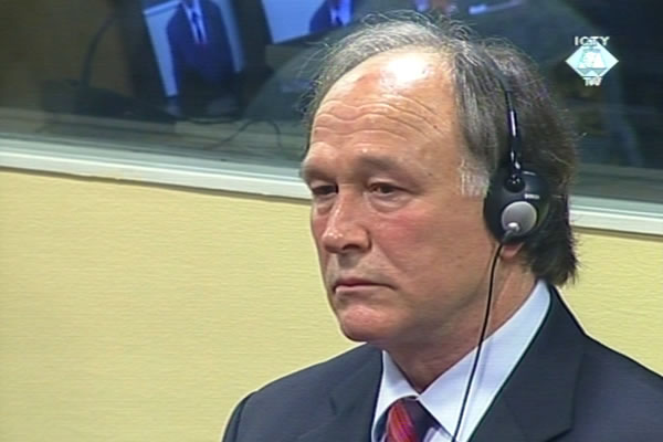 Vlastimir Djordjevic in the courtroom