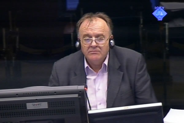 Veljko Dzakula, witness at the Goran Hadzic trial Veljko Dzakula, witness at the Goran Hadzic trial