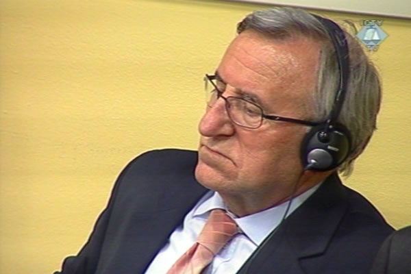 Vladimir Lazarevic in the courtroom