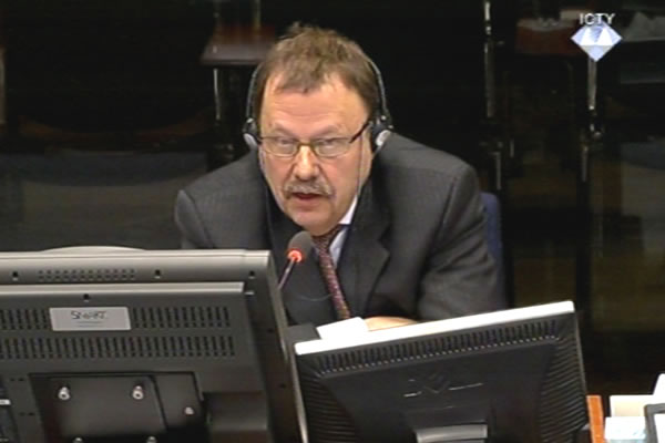 Cornelis Nicolai, witness at the Ratko Mladic trial