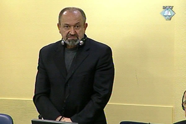 Vujadin Popovic in the courtroom