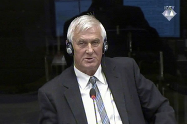 Stojan Malcic, defence witness at Rako Mladic trial
