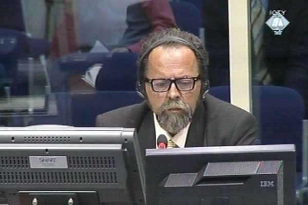 Vojin Susa, defence witness at Goran Hadzic trial Vojin Susa, defence witness at Goran Hadzic trial