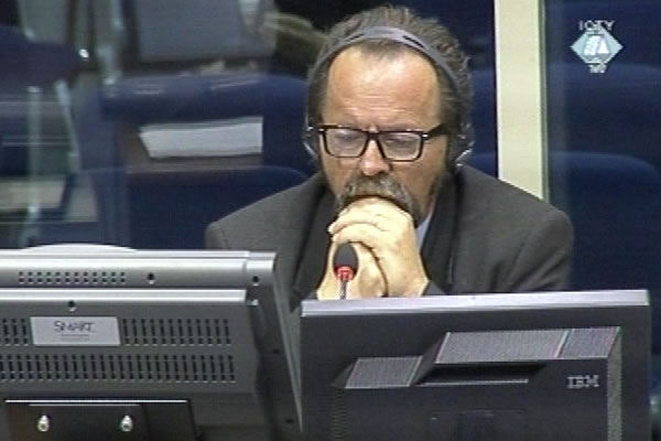 Vojin Susa, defence witness at Goran Hadzic trial Vojin Susa, defence witness at Goran Hadzic trial