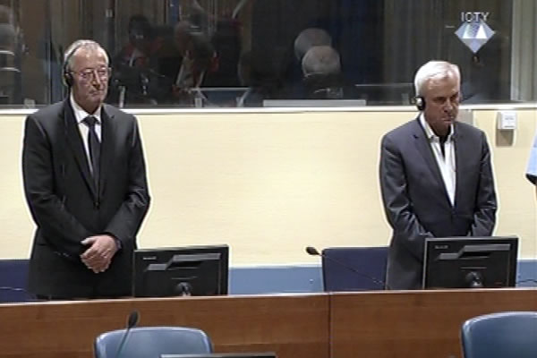 Jovica Stanisic i Franko Simatovic in the courtroom