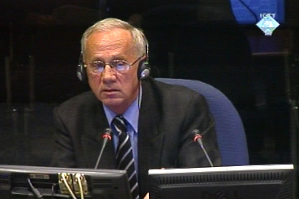 Ekrem Alihodzic, witness in the Delic trial Ekrem Alihodzic, witness in the Delic trial