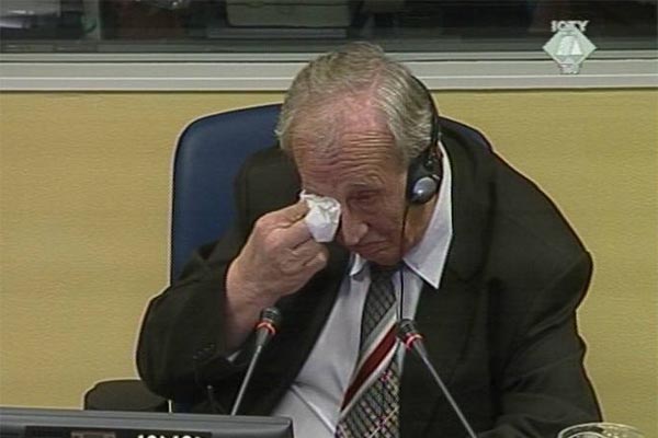 Fikret Mujezinovic, witness in the Dragomir Milosevic trial Fikret Mujezinovic, witness in the Dragomir Milosevic trial
