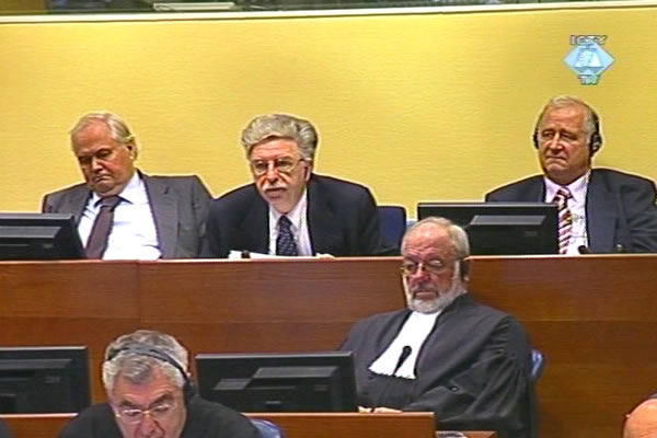 Milan Milutinovic, Nikola Sainovic and Dragoljub Ojdanic in the courtroom