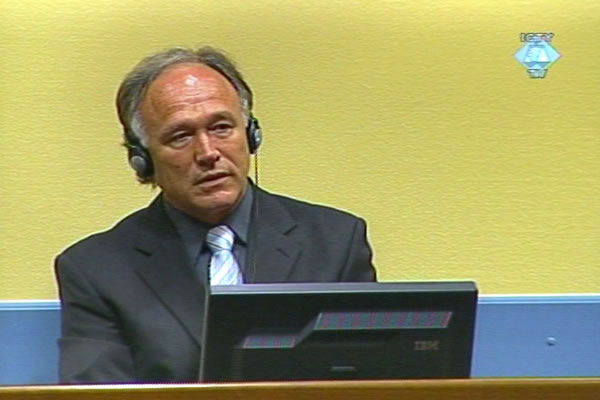 Vlastimir Djordjevic in the courtroom