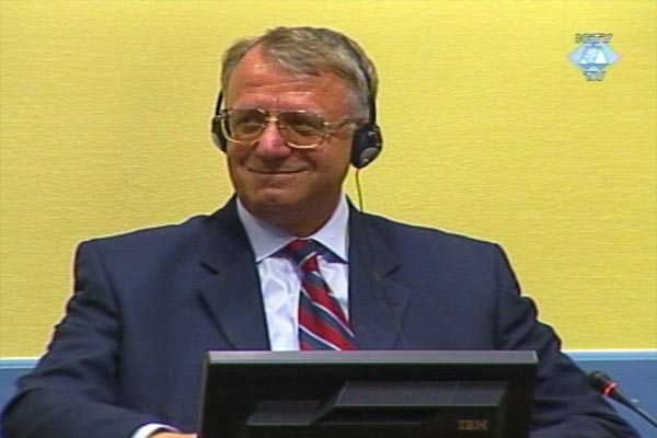 Vojislav Seselj during a status conference